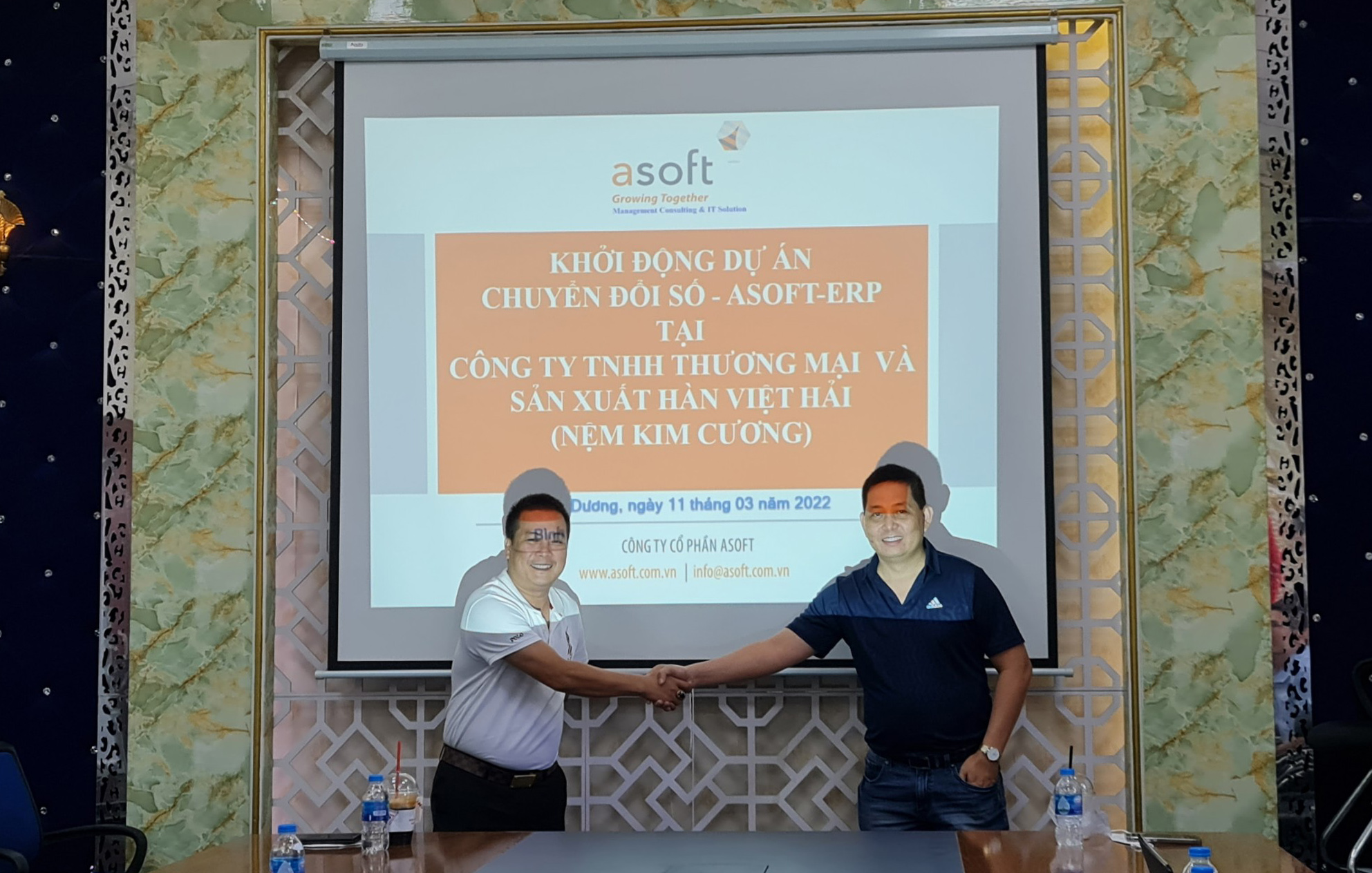 Lễ ký kết thỏa thuận hợp tác chuyển đổi số giữa ASOFT và Công ty TNHH Thương mại và Sản xuất Hàn Việt Hải (Nệm Kim Cương)